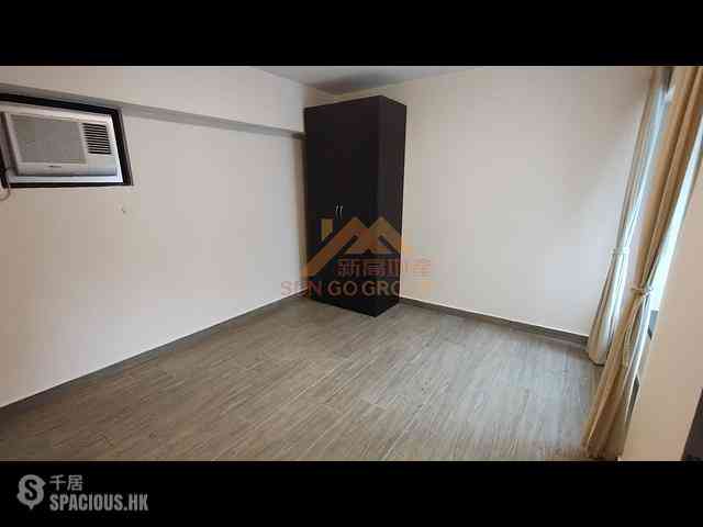 Mid Levels Central - The Grand Panorama Block 3 06