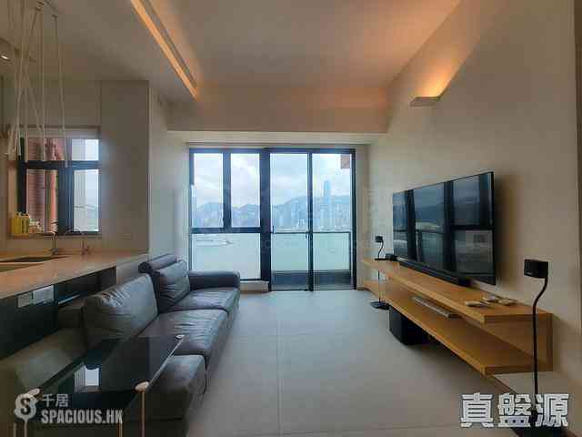 West Kowloon - The Arch Sky Tower (Block 1) 01
