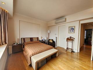 Chung Hom Kok - Hillgrove Block A 04