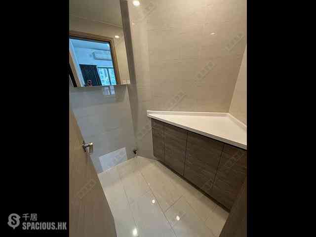 West Kowloon - Sorrento Phase 1 Block 5 05