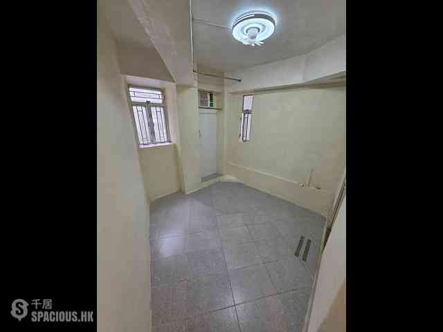 Sai Ying Pun - 204-208, Queen's Road West 02