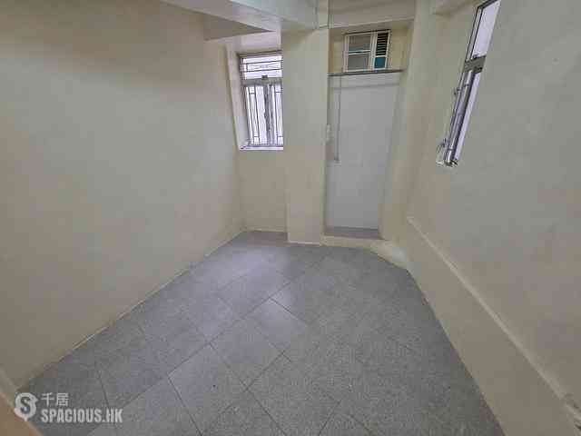Sai Ying Pun - 204-208, Queen's Road West 01