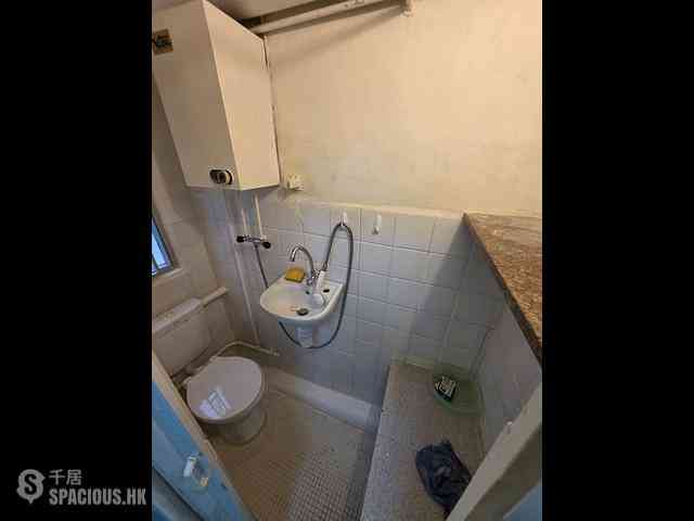 Sai Ying Pun - 204-208, Queen's Road West 03