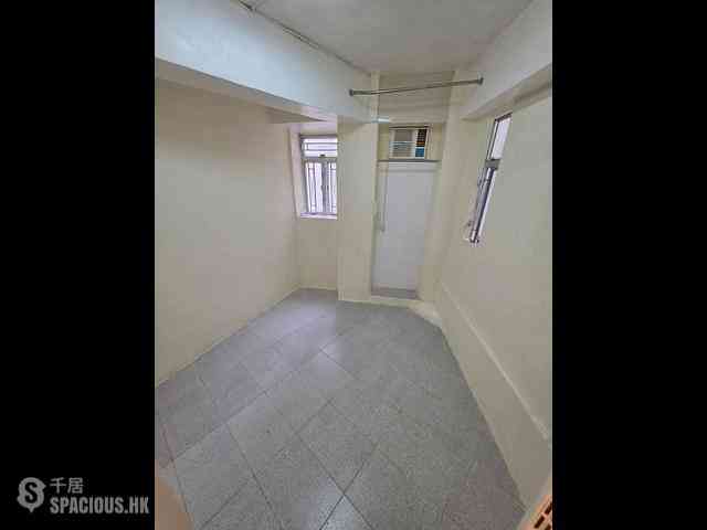 Sai Ying Pun - 204-208, Queen's Road West 04