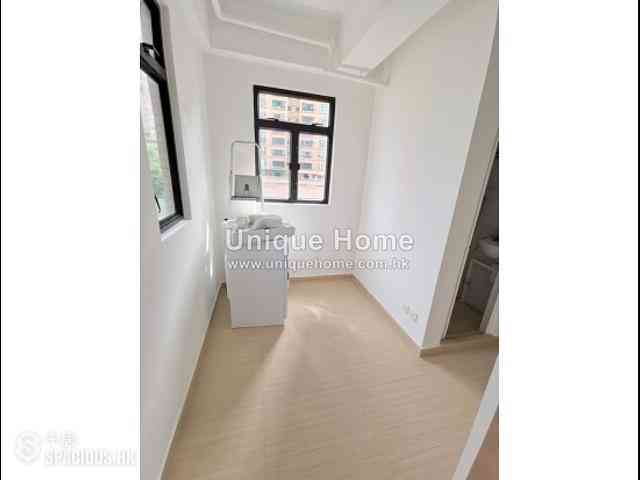 Mid Levels West - Beauty Court 14