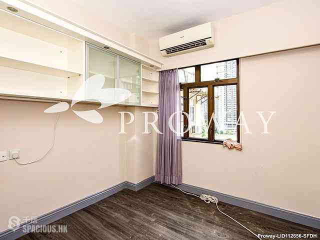 Tai Hang - Swiss Towers 08