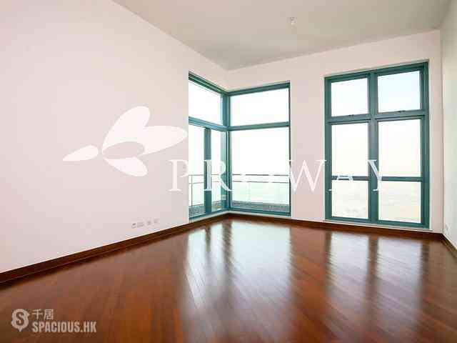 Tai Kok Tsui - The Long Beach 04