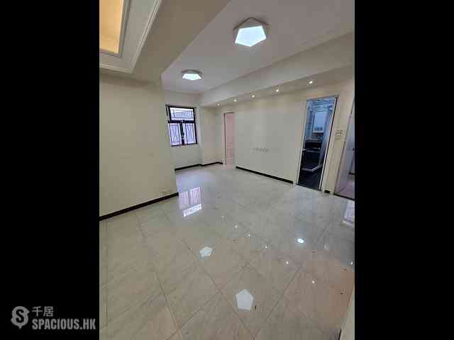 Sheung Wan - Kiu Fat Building Front Block (Block B) 02
