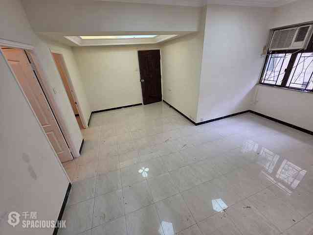 Sheung Wan - Kiu Fat Building Front Block (Block B) 01