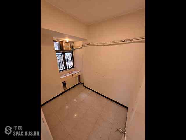 Sheung Wan - Kiu Fat Building Front Block (Block B) 05
