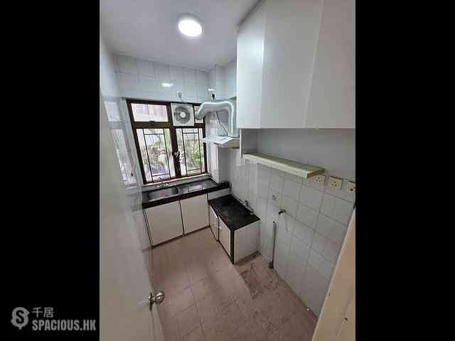 Sheung Wan - Kiu Fat Building Front Block (Block B) 06