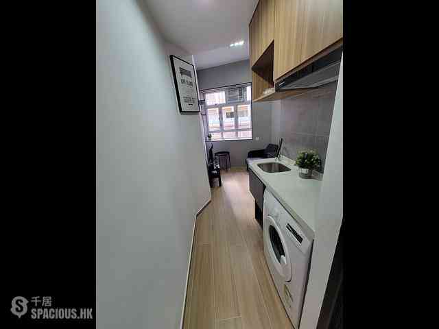 Soho - 24, Elgin Street 06