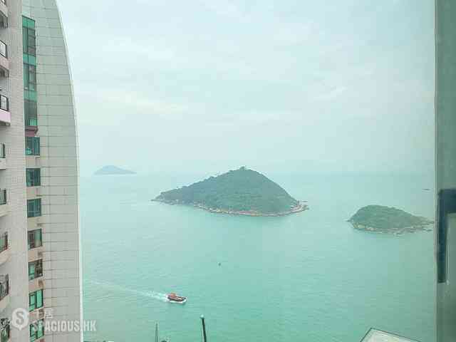 Kennedy Town - Serene Court 01