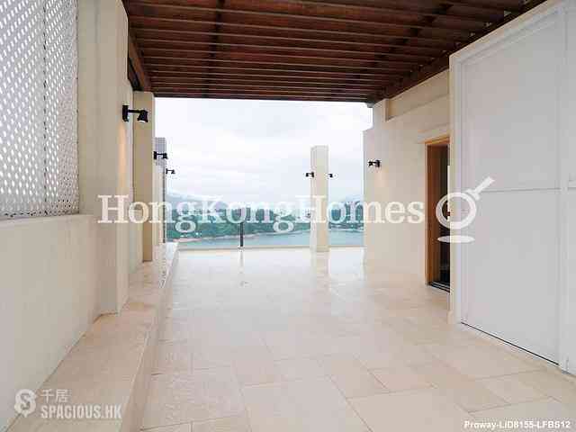 Chung Hom Kok - Pinewaver Villas 03