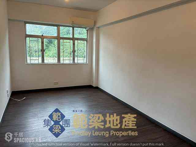 Mui Wo - SILVER CENTRE BUILDING 02