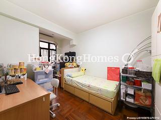 Mid Levels West - Hing Wah Mansion 04
