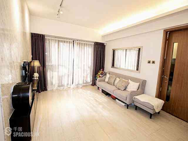 Sai Ying Pun - The Nova 04