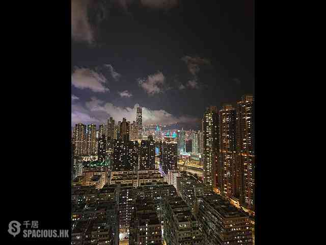 Tai Kok Tsui - Metro Harbour View 03