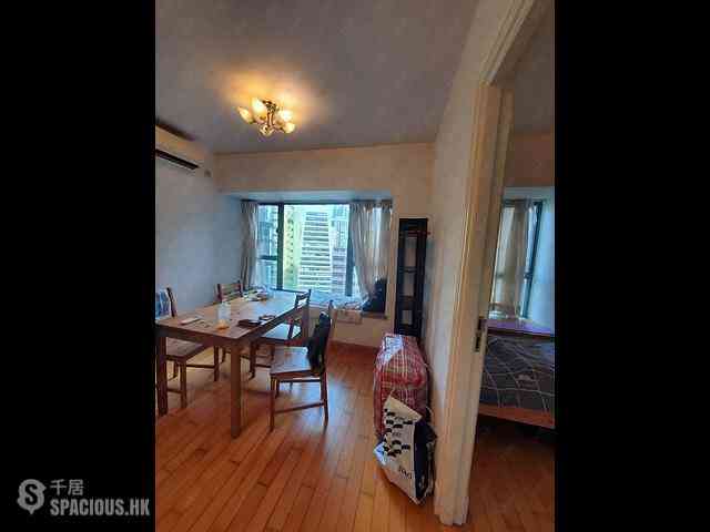 Sheung Wan - Queen's Terrace Block 1 01