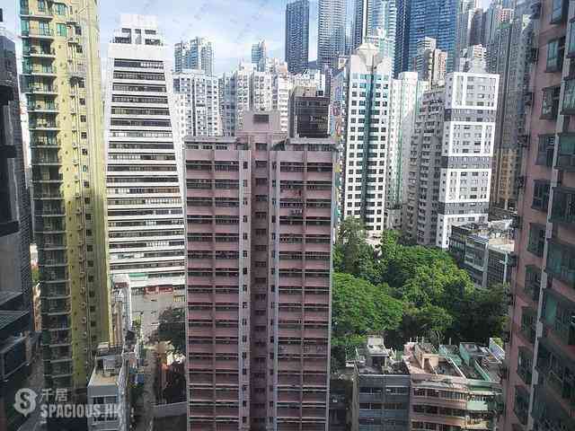 Sheung Wan - Queen's Terrace Block 1 08