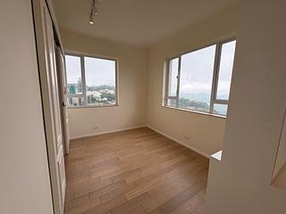 The Peak - Vivian Court 10