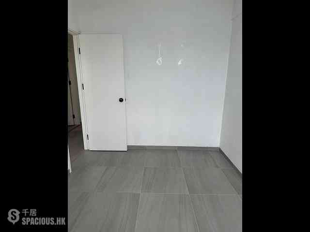 Causeway Bay - Lockhart House 06