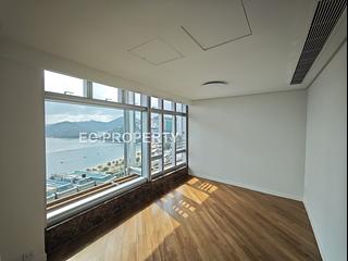 Repulse Bay - The Lily 15