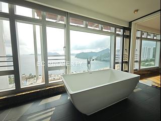 Repulse Bay - The Lily 13