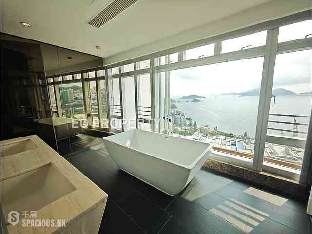 Repulse Bay - The Lily 14