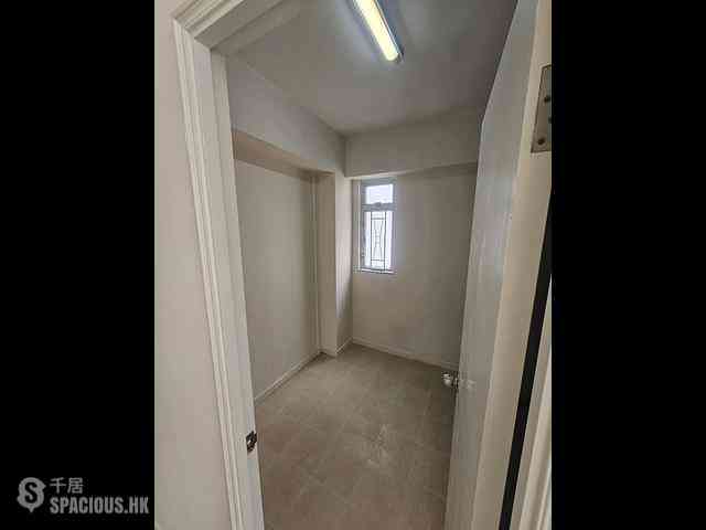 Kennedy Town - Kin Liong Mansion 01
