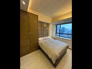 Mid Levels Central - Robinson Heights Block 3 04