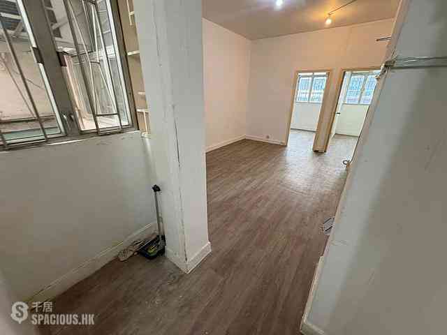 Sai Ying Pun - Fuk Shing Building 05