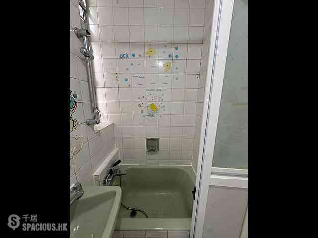 Sai Ying Pun - Fuk Shing Building 06