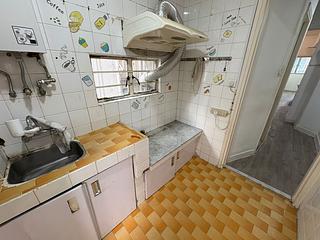 Sai Ying Pun - Fuk Shing Building 08
