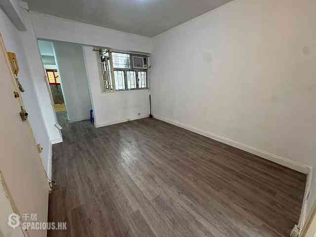 Sai Ying Pun - Fuk Shing Building 16