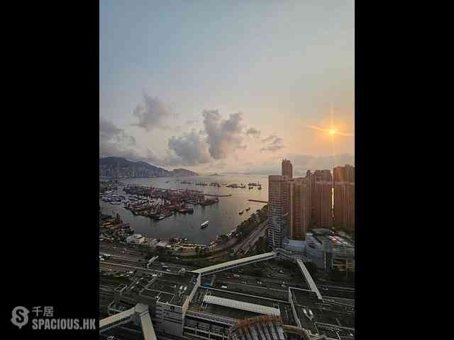 Tai Kok Tsui - Florient Rise 01