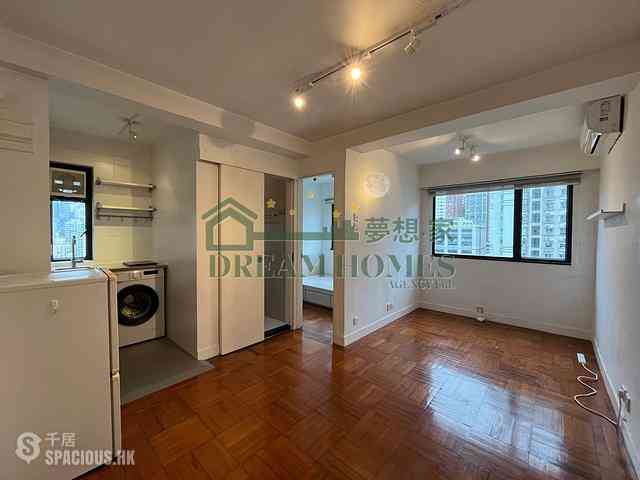 Sai Ying Pun - Tung Cheung Building 01