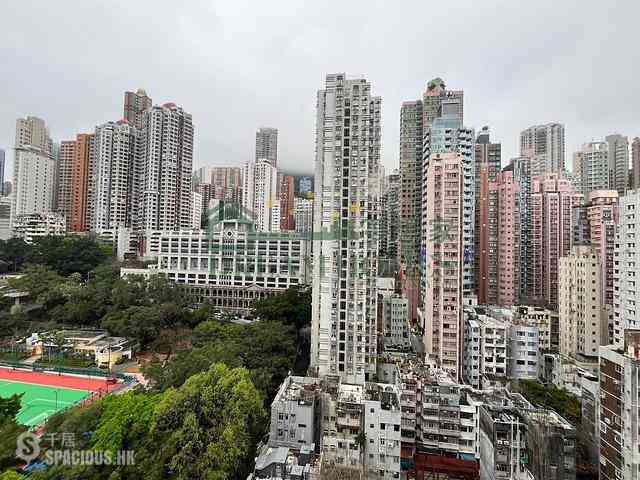 Sai Ying Pun - Tung Cheung Building 02