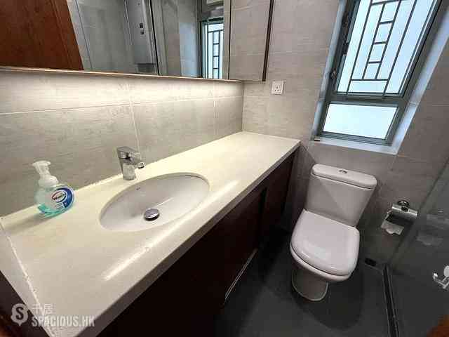 Tung Chung - Seaview Crescent Block 5 08