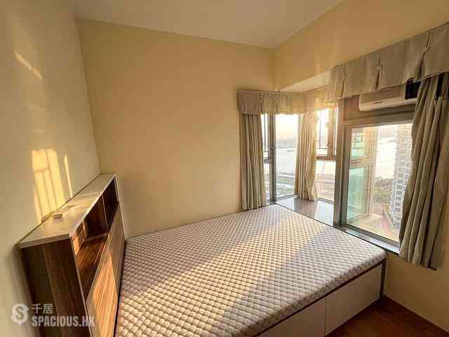 Tung Chung - Seaview Crescent Block 5 06