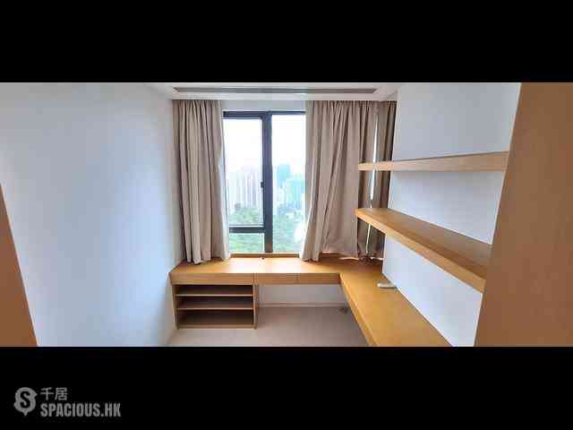 Happy Valley - The Colonnade 11