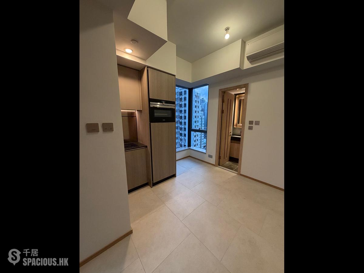 Sai Ying Pun - 9 Eastern Street 01