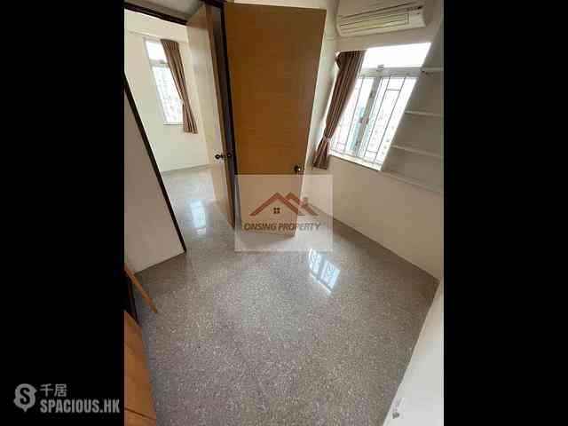 Sheung Wan - Tai Hing Building 05