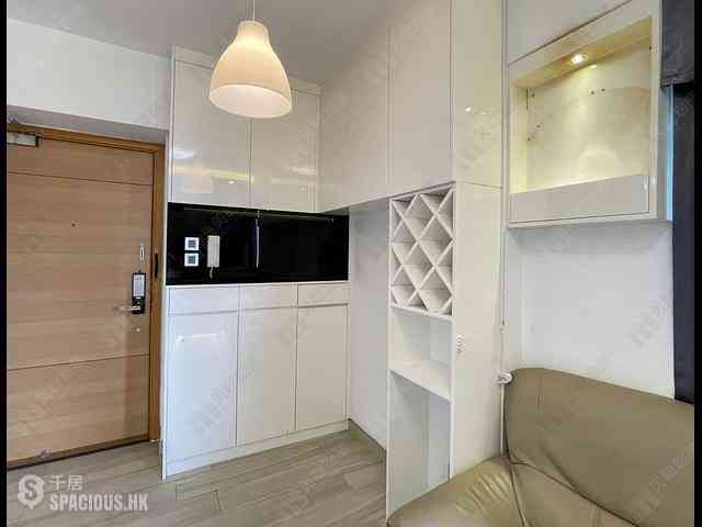 Tai Kok Tsui - Metro Harbour View Phase 2 Block 10 04
