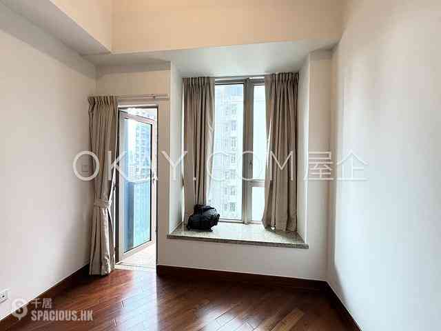 Wan Chai - The Avenue Phase 2 04