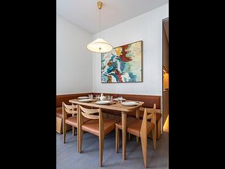 Sheung Wan - 42, Tung St. 05