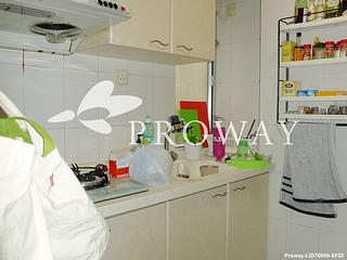 Sai Ying Pun - Hang Yue Building 08