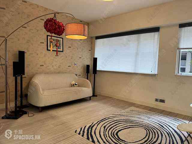 Mid Levels Central - Carlos Court 05