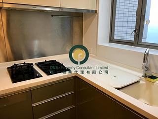 Sai Ying Pun - Island Crest 03