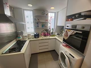 Mid Levels West - Chong Yuen 15